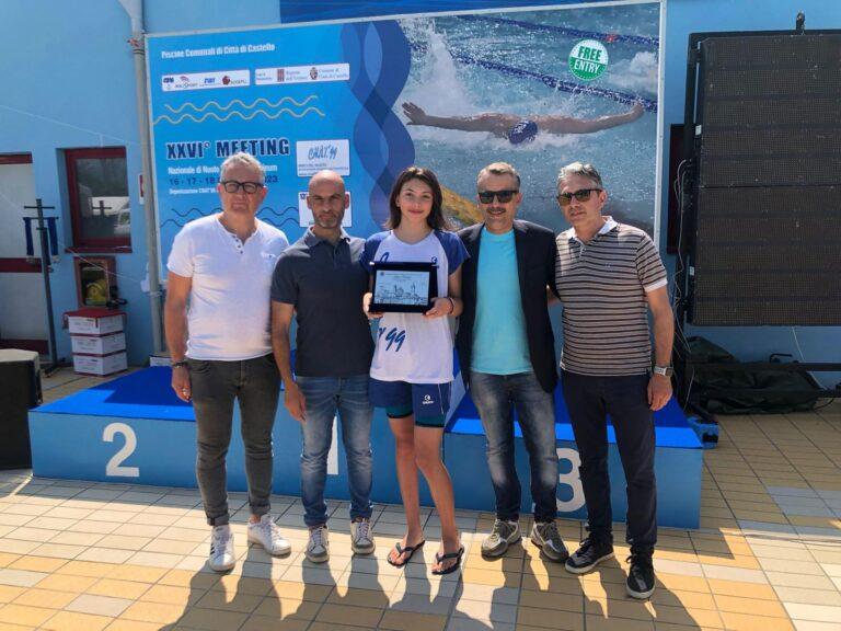 Grande nuoto nel fine settimana alla piscina comunale di Città di Castello con i 1.100 atleti che si sfideranno al XXVII Meeting Nazionale di Nuoto Tifernum Tiberinum. Domani l’omaggio del CNAT’99 alla memoria di Giuseppe Migliorati