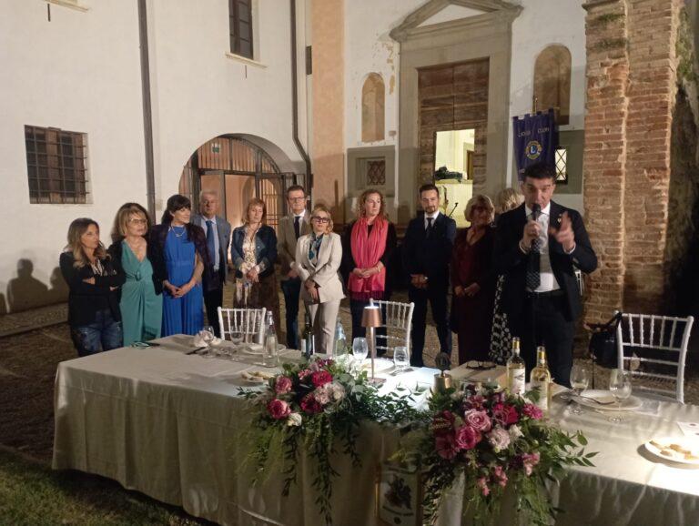 Villa Magherini Graziani ha fatto da cornice alla cerimonia del passaggio di campana del Lions club Montone Aries