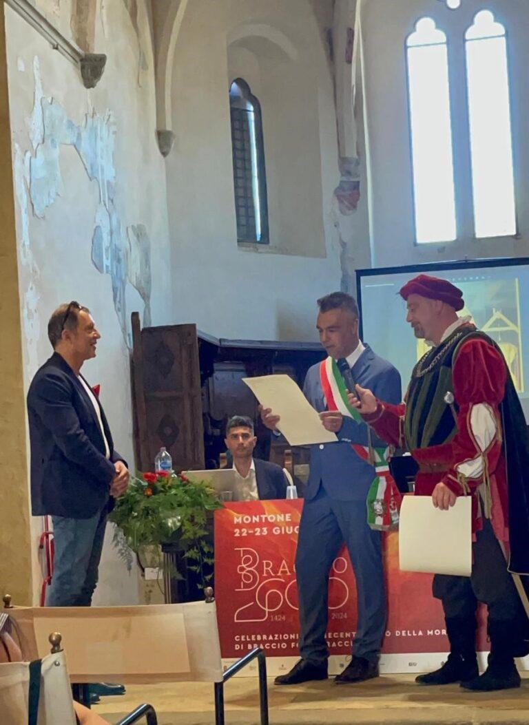 Montone – Le chiavi della città al giornalista Paolo IppolitiLa cerimonia sabato scorso nell’ambito delle celebrazioni in onore di “Braccio 600”