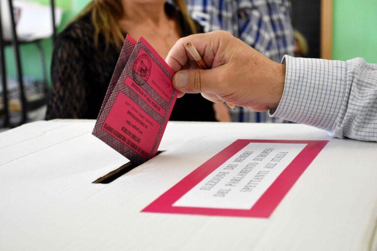 Elezioni del Parlamento Europeo: alle ore 12.00 di oggi a Città di Castello affluenza del 21,25 per cento. Ieri sera alle ore 23.00 era stata dell’11,92 per cento. Si vota fino alle 23.00 di stasera