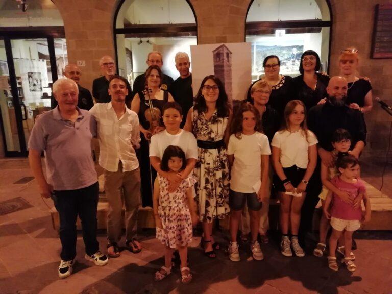 Partecipata e densa di suggestioni la cerimonia che mercoledi sera, 31 luglio, ha ricordato in piazza Berta la triste vicenda di 80 anni prima esatti