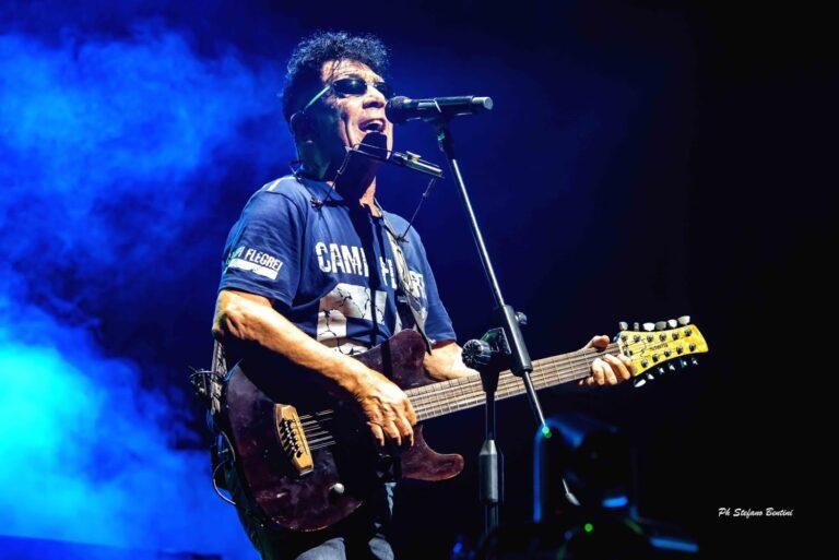 Successo per il concerto di Edoardo Bennato in Piazza Torre di Berta