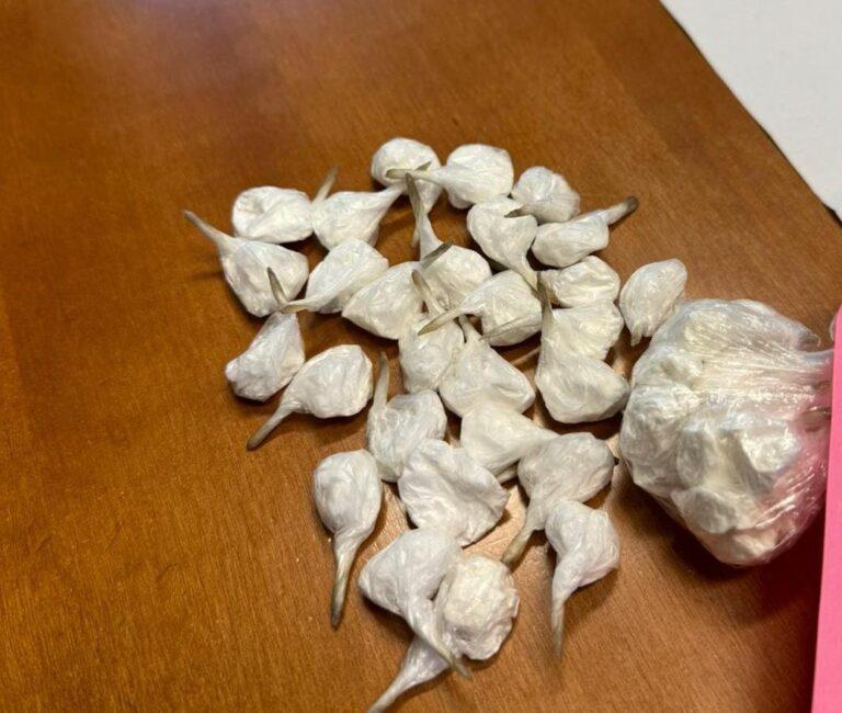 Marsciano: privo di permesso di soggiorno e trovato in possesso di 46 ovuli di cocaina. I Carabinieri arrestano 21enne albanese. 
