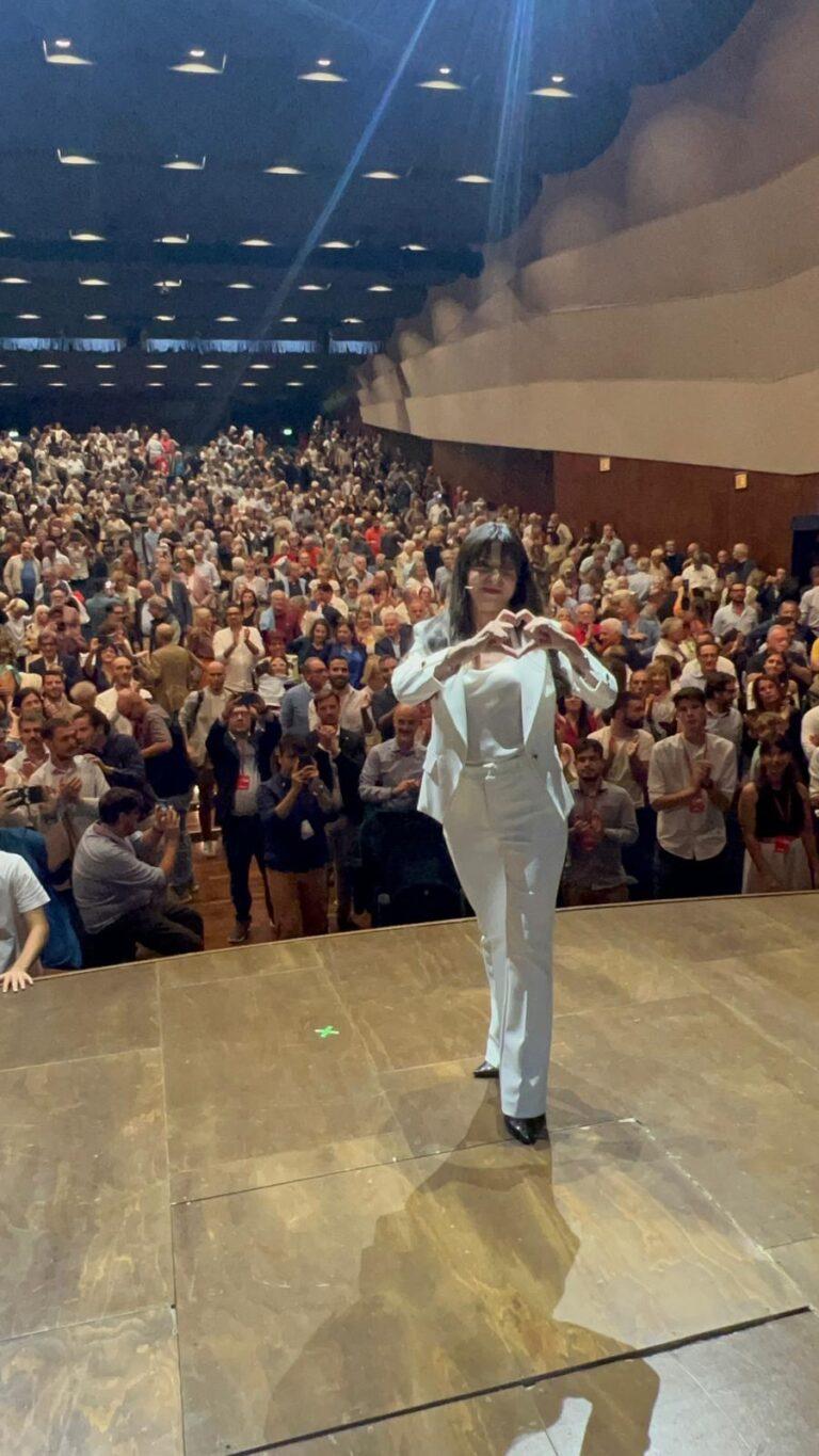 In cammino per l’Umbria, bagno di folla al Lyrick per l’avvio della campagna elettorale di Stefania Proietti 