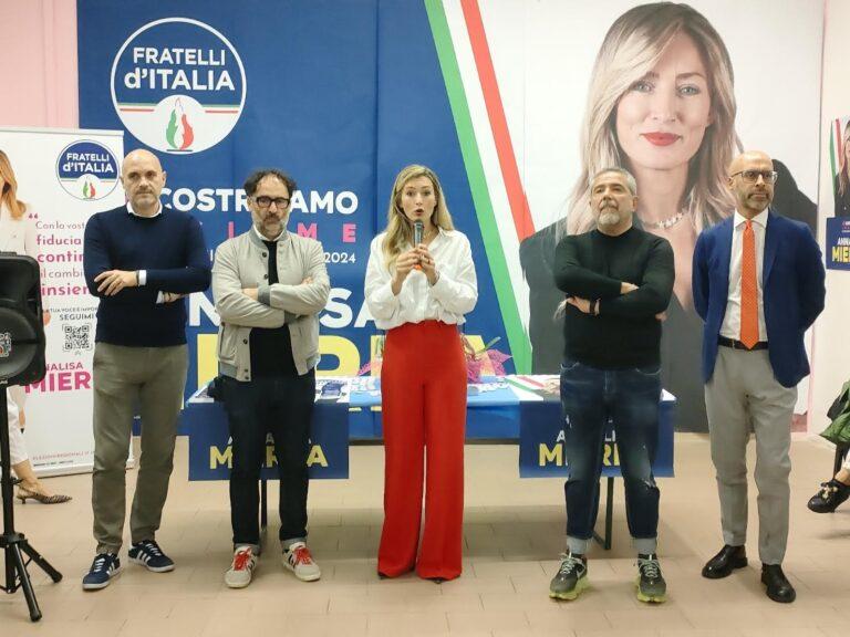 Parte da Umbertide la corsa di Annalisa Mierla, inaugurata la sede elettorale di via Garibaldi