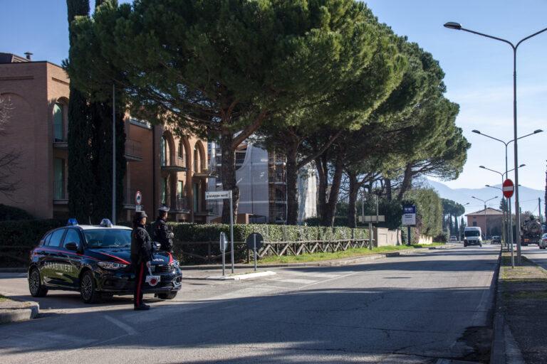 Assisi e Bastia Umbra: controlli rafforzati, denunciate 11 persone per violazioni in materia di stupefacenti, inosservanza delle norme sull’immigrazione e Codice della Strada
