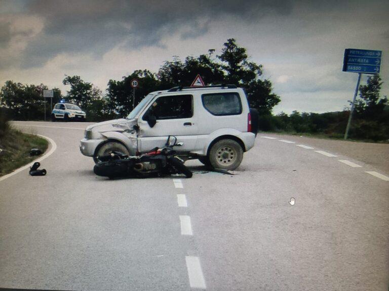 Apecchiese: ieri moto contro auto centauro di 28 anni in ospedale