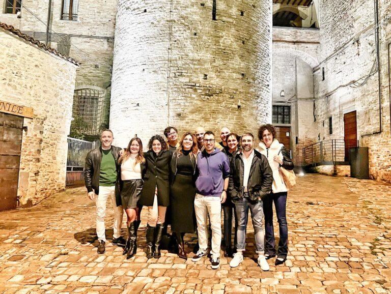 Cena di classe 25 anni dopo per la 5A Mercurio di Ragioneria con indirizzo programmatori dell’istituto Tecnico Ippolito Salviani