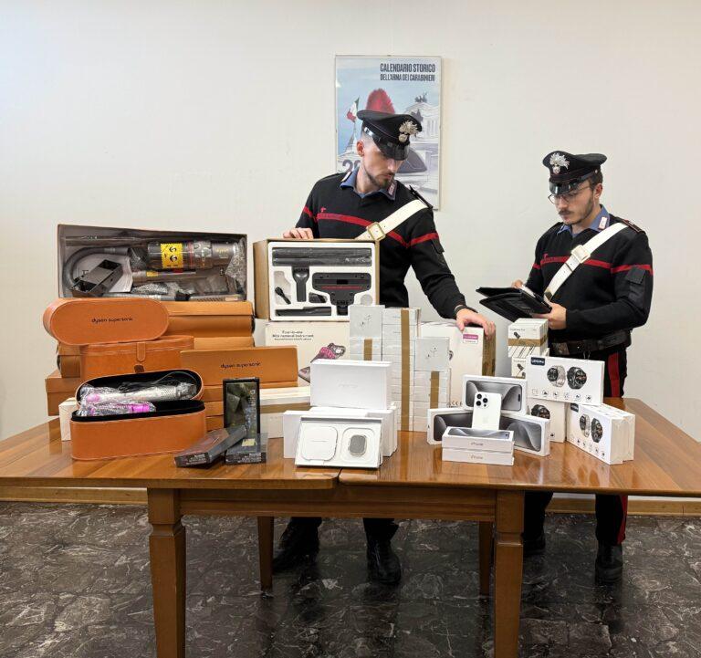 Città di Castello, Carabinieri sequestrano merce contraffatta destinata alla vendita: due persone denunciate