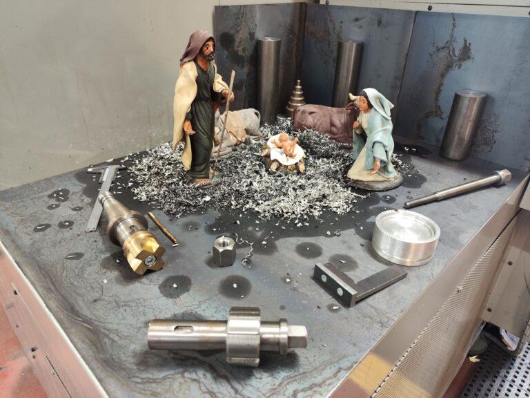 Alla G.O Bufalini, Il presepe “metalmeccanico”: la natività fra i trucioli e pezzi in acciaio