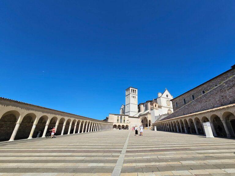Due fine settimana di full immersion nella cultura e nella storia con Gran Tour Perugia tra la città di Assisi con la splendida Basilica di San Francesco
