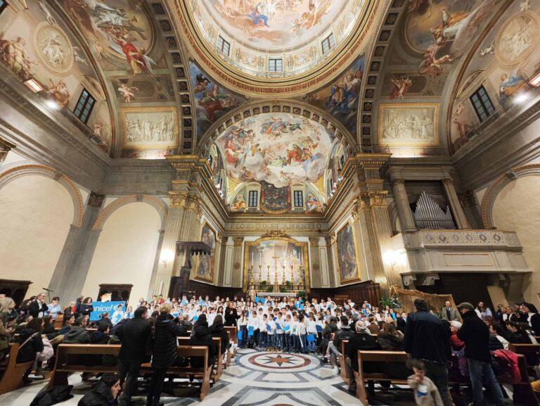 Cattedrale di Città di Castello gremita per l’evento finale della manifestazione “Una luce sui diritti” dell’Unicef