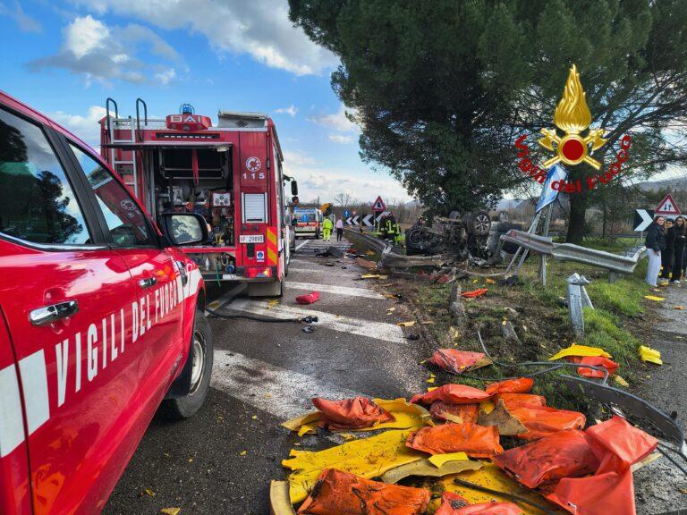 Incidente stradale sulla E45, all’altezza dello svincolo per Pierantonio, sul posto 118 e vigili del fuoco