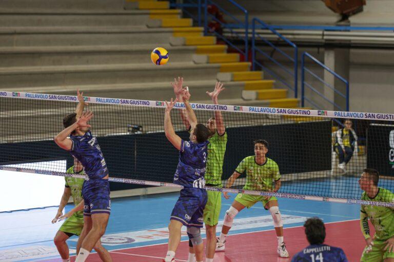 Volley – “Siamo a posto fisicamente e mentalmente, per cui possiamo toglierci anche grandi soddisfazioni”, dice il centrale Gabriel Galiano dopo il 3-0 della ErmGroup Altotevere a Sarroch