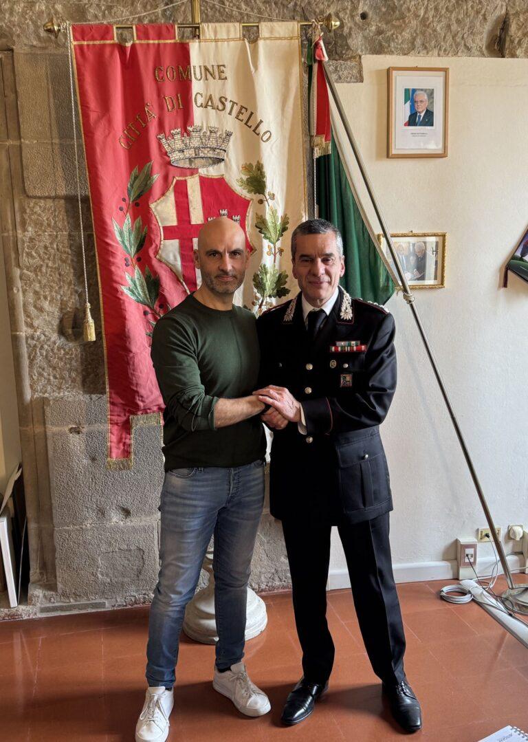 Ultimo giorno di servizio per il Colonnello dei Carabinieri, Giovanni Mele, il saluto del sindaco