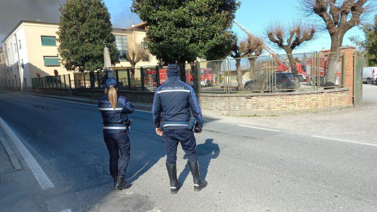 Incendio di Lerchi: il sindaco Luca Secondi dispone con un’ordinanza l’adozione di misure a tutela della salute pubblica