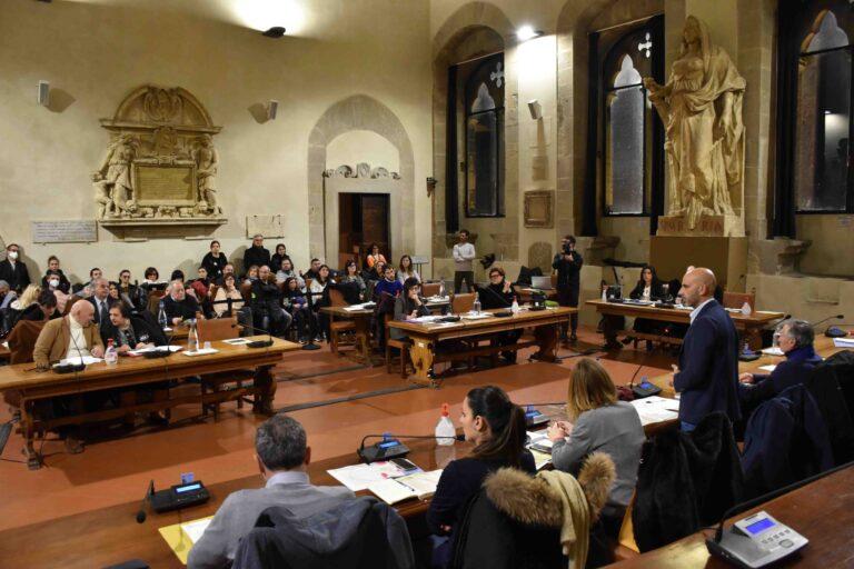 Sagemcom: il sindaco Luca Secondi riferisce al consiglio comunale l’esito della vertenza