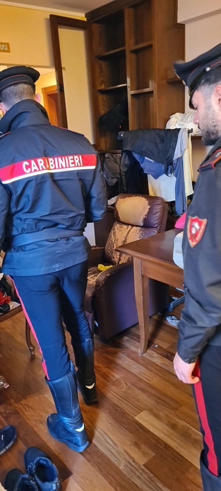 Assisi: stranieri stipati in pessime condizioni igienico-sanitarie in un appartamento, blitz dei Carabinieri