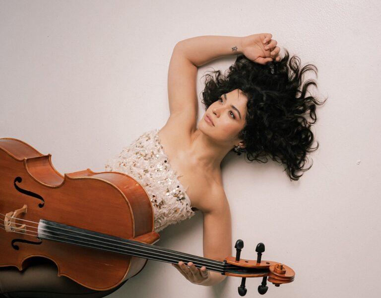 All’auditorium San Francesco al Prato di Perugia il 18 maggio la violoncellista e cantante cubana Ana Carla Maza con una tappa del suo “Caribe World Tour 2025”