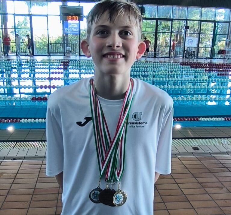 Riccardo Dell’Omarino, classe 2014, fa incetta di medaglie alle finali del campionato regionale di nuoto