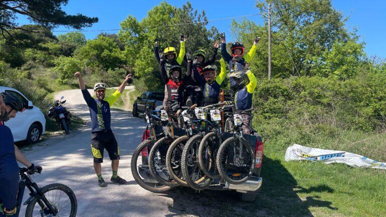 Una domenica in sella alle due ruote per riscoprire la ciclovia Trasimeno-Corciano tra panorami mozzafiato, incursione all’Oasi La Valle e bird watching