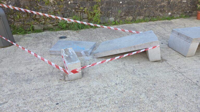 Sansepolcro: divelta e distrutta panchina di marmo a Porta Fiorentina