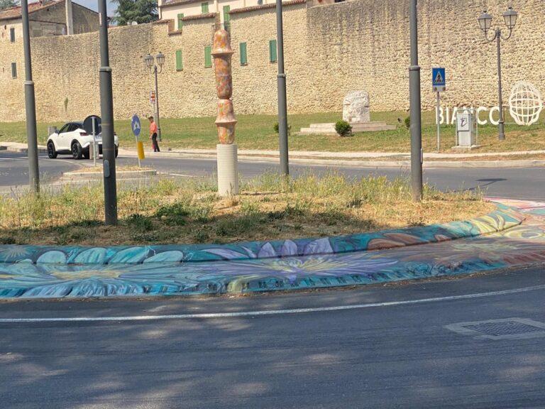 Vasi e campanili” di Luca Baldelli: una scultura per il Genius loci di Città di Castello