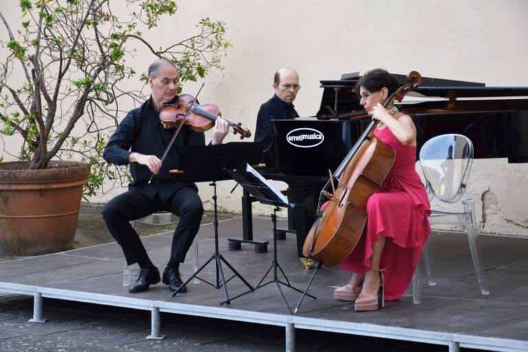Palazzo Vitelli alla Cannoniera: un’indimenticabile serata per ricordare Luigi Chieli e celebrare la musica con il concerto del solstizio ‘Amarcord’
