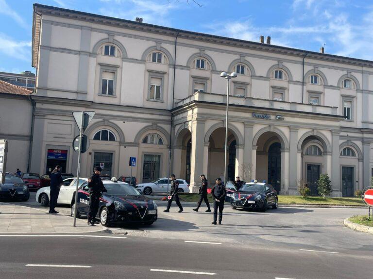 Rissa in piazza Vittorio Veneto: cinque rumeni arrestati dai carabinieri