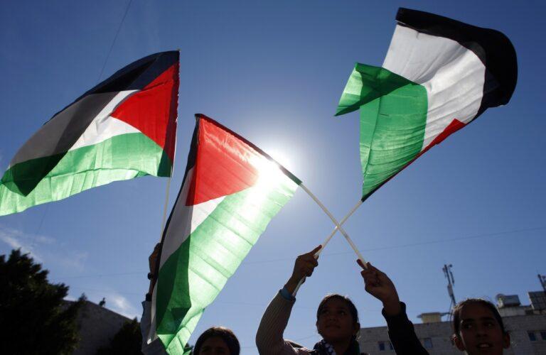 Rifondazione comunista Alto Tevere: “Riconoscere lo stato di Palestina e fermare la catastrofe umanitaria”