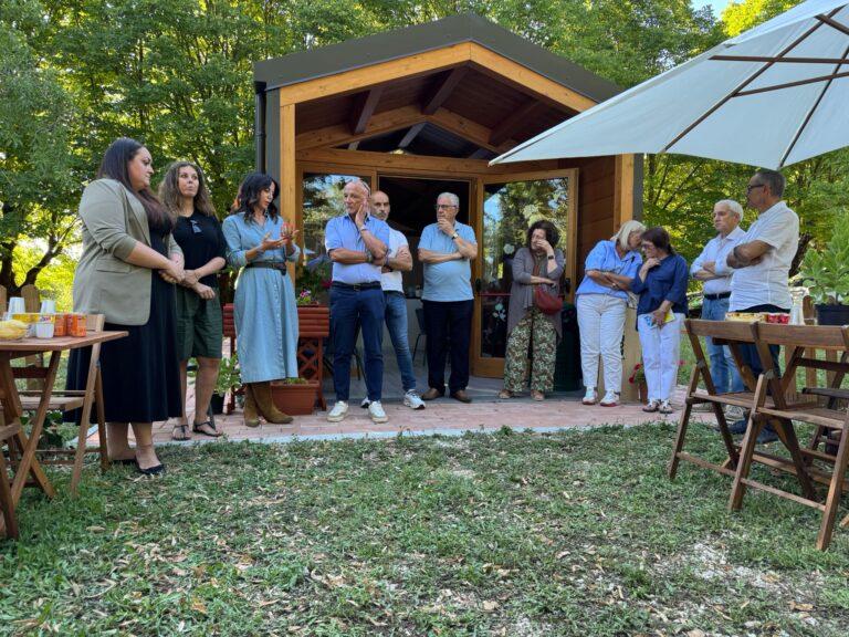 Caffè Alzheimer nella “casina in legno” del parco secolare della residenza protetta “Muzi Betti”: un luogo d’incontro gratuito, accessibile a tutti