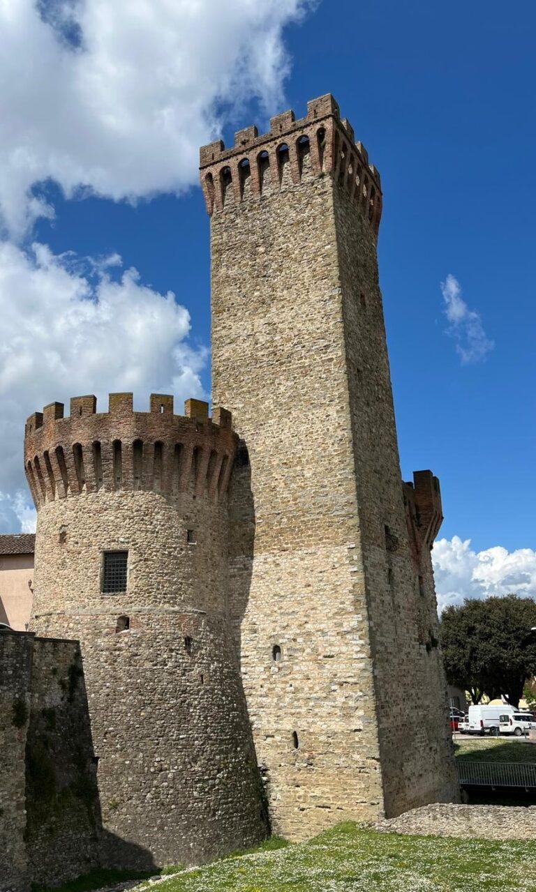 Da Ssabato 19 luglio alle ore 17.00, presso la Rocca – Centro per l’Arte Contemporanea, la mostra “Baci da Umbertide”