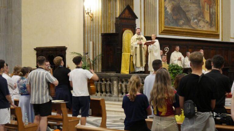 Giornata di festa e spiritualità per i giovani pellegrini polacchi a Città di Castello