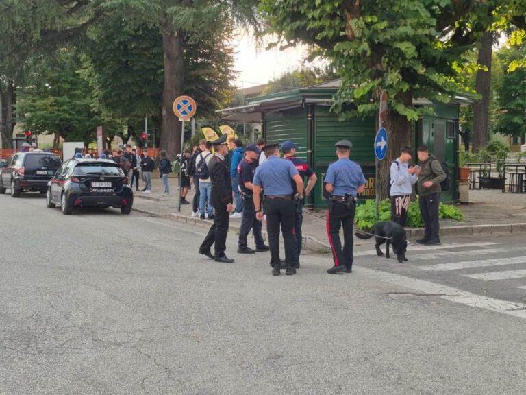 Inizio anno scolastico, intensificati i controlli antidroga tra i giovani di Città di Castello anche con l’aiuto di unità cinofile