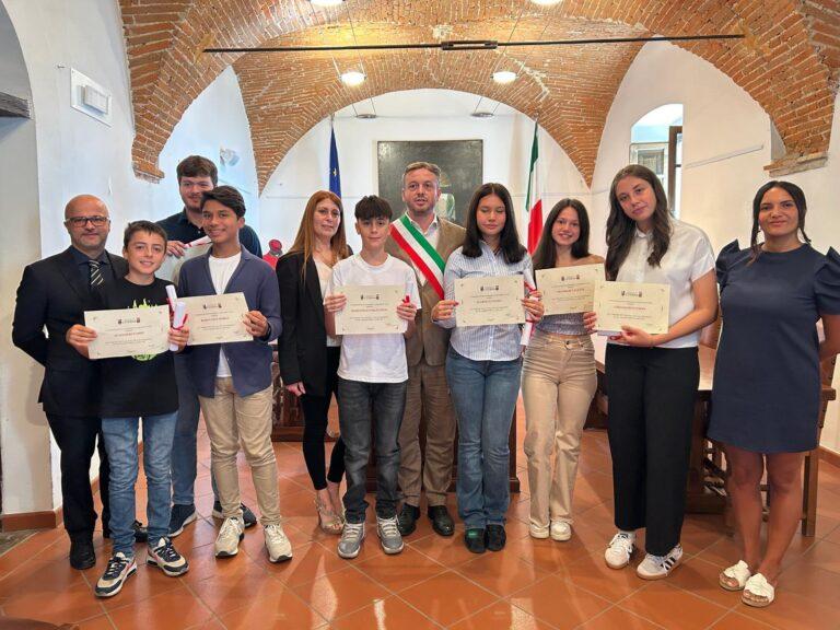 Citerna premia i suoi studenti meritevoli: 8 ragazzi ricevono il premio al merito scolastico
