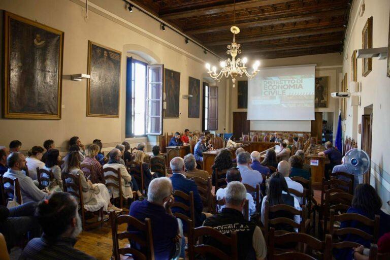 Un progetto interregionale per la valle: il Distretto di Economia Civile muove i primi passi