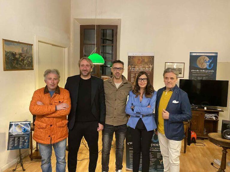 Giovedì 23 ottobre  alle ore 18.30 il sesto appuntamento della terza edizione del CIRCOLO DELLA POESIA, ospite Germano Innocenti