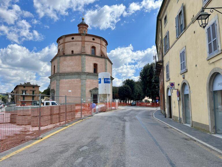 Umbertide, lavori di rifacimento della pavimentazione in piazza Mazzini: senso unico alternato in via Stella