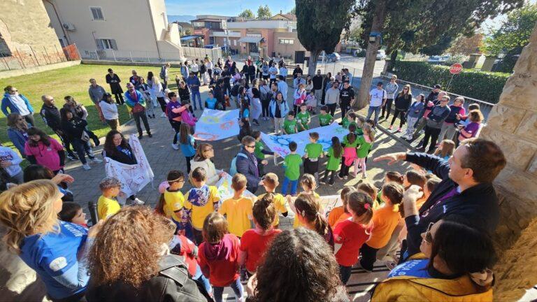 Marcia del Bambino 2025: i piccoli marciatori in cammino per la pace a Fighille e Citerna