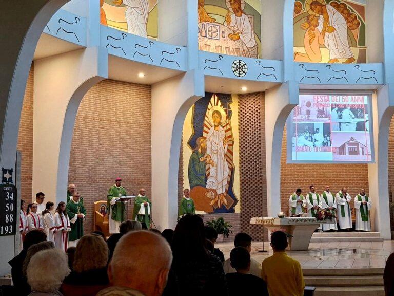 L’abbraccio della comunità Umbertidese al cinquantesimo anniversario della parrocchia di Cristo risorto