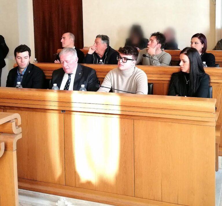 Sanità, la maggioranza difende l’ospedale: “meno tasse e più servizi, altro che chiusure!”