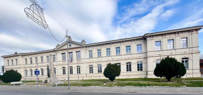 Scuola primaria Garibaldi Umbertide, oltre alle nuove finestre, a breve anche una nuova illuminazione esterna