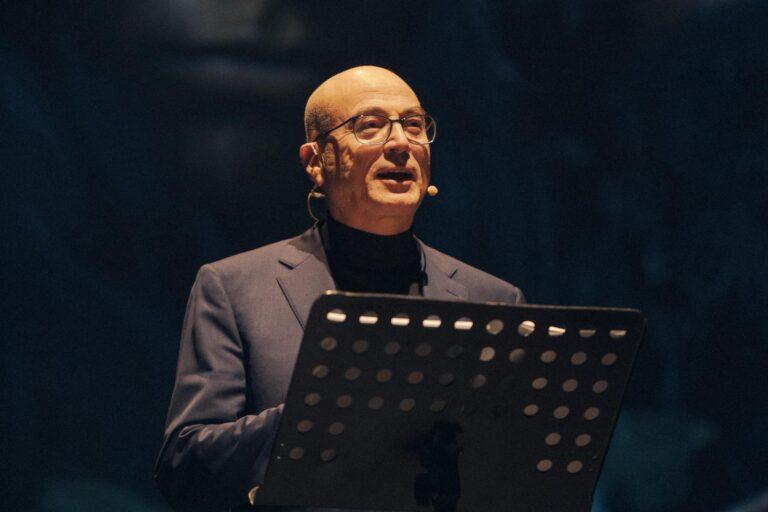 Al teatro degli Illuminati  Sabato 13 Dicembre Aldo Cazzullo per presentare il libro che ha dedicato a ‘Francesco’