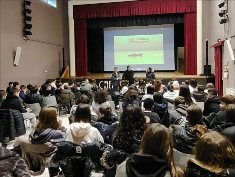 Pistrino, la Scuola Giacomo Leopardi in festa: “I diritti dei bambini, un impegno di tutti, ogni giorno”
