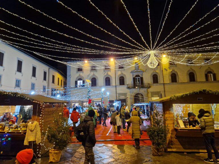 Sansepolcro si prepara a riaccendere la magia conto alla rovescia per il Borgo del Natale 2025