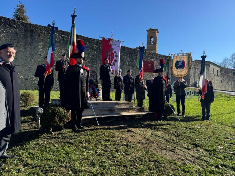 Il sindaco Luca Secondi ieri alla celebrazione della “Virgo Fidelis” e della “Giornata dell’Orfano” a Città di Castello