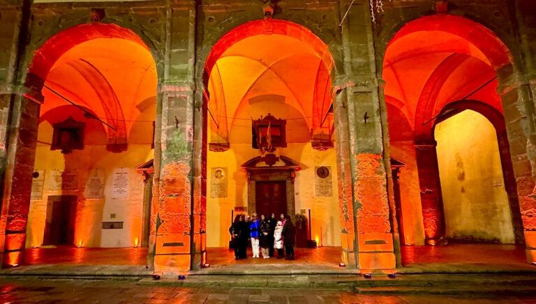 ll Palazzo delle Laudi si illumina di arancione contro la violenza di genere