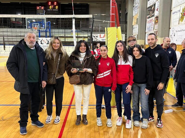 Per noi Laura”: Umbertide non dimentica. Dopo 24 anni, una comunita’ unita nel segno della memoria e dell’amicizia