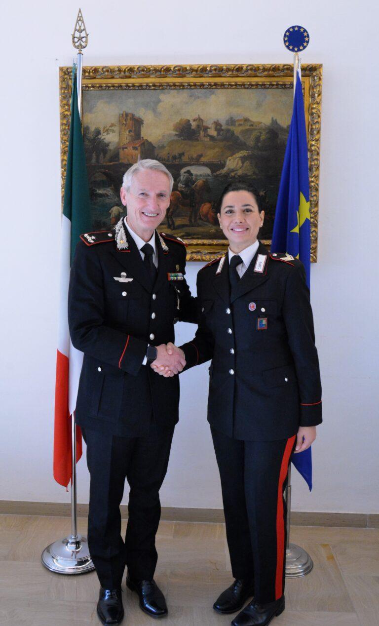 Perugia: il Comandante della Legione Carabinieri saluta il Vice Brigadiere Cassandra Scarinci