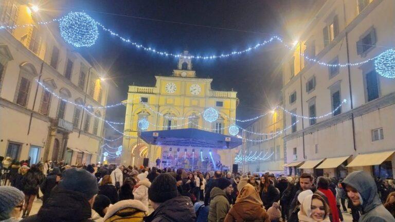 Capodanno in piazza sulle note dei brani più amati da ballare e da cantare de “L’Alternativa”, band storica altotiberina